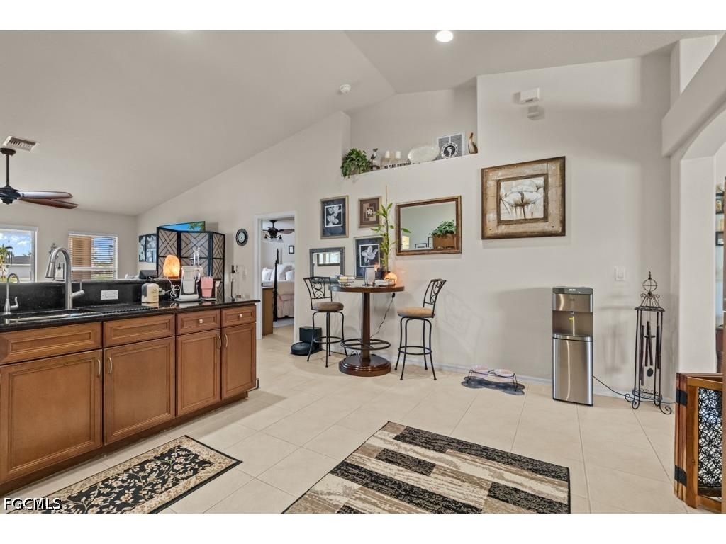 2724 NW 21st Terrace Cape Coral FL 33993 2026020240 image7