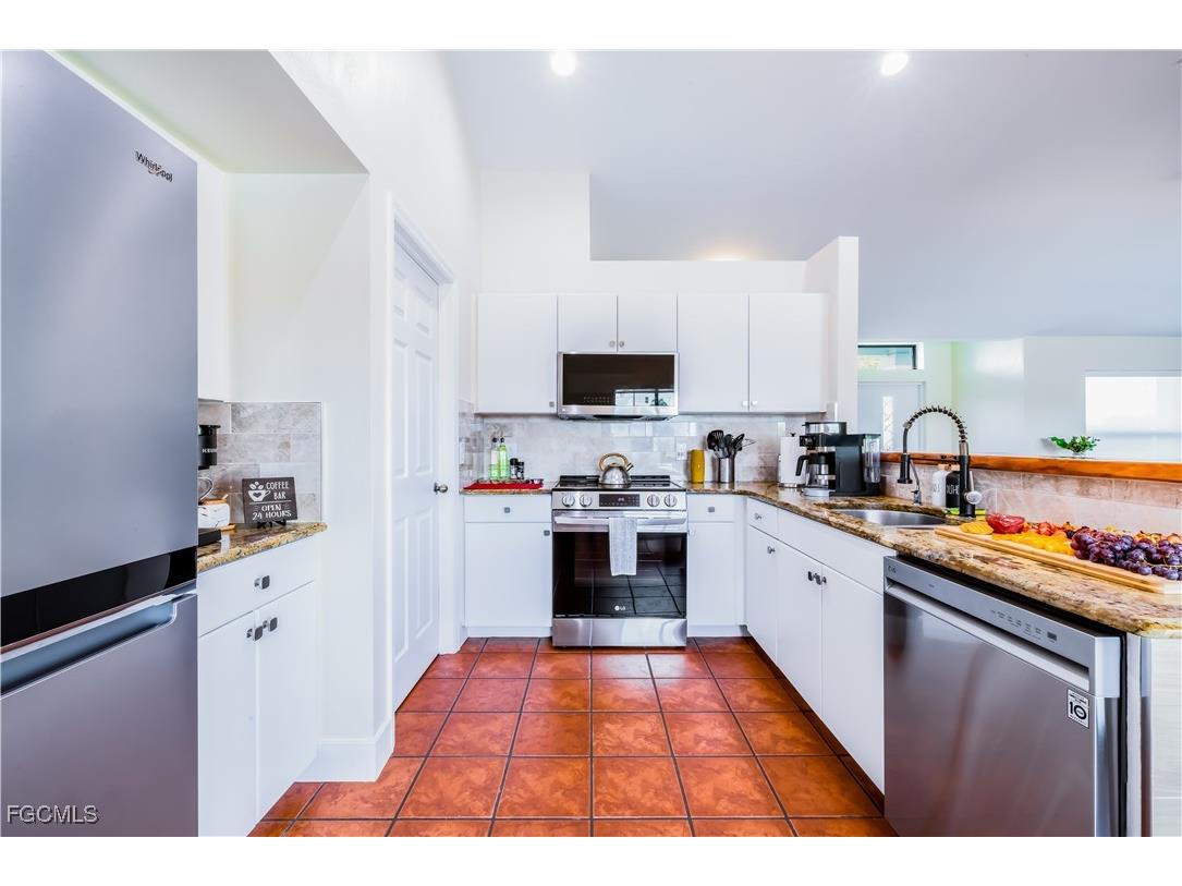 2724 SW 1st Terrace Cape Coral FL 33991 224098910 image8