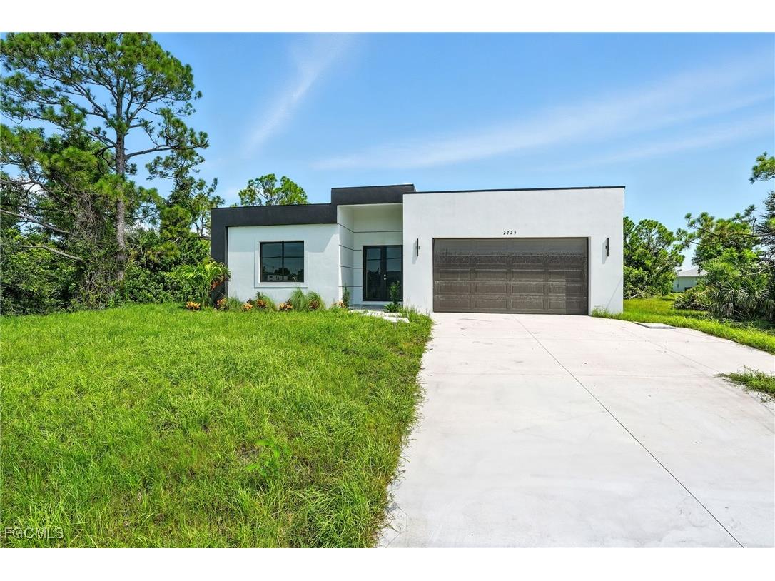 2725 Embers Parkway W Cape Coral FL 33993 2025003829 image1