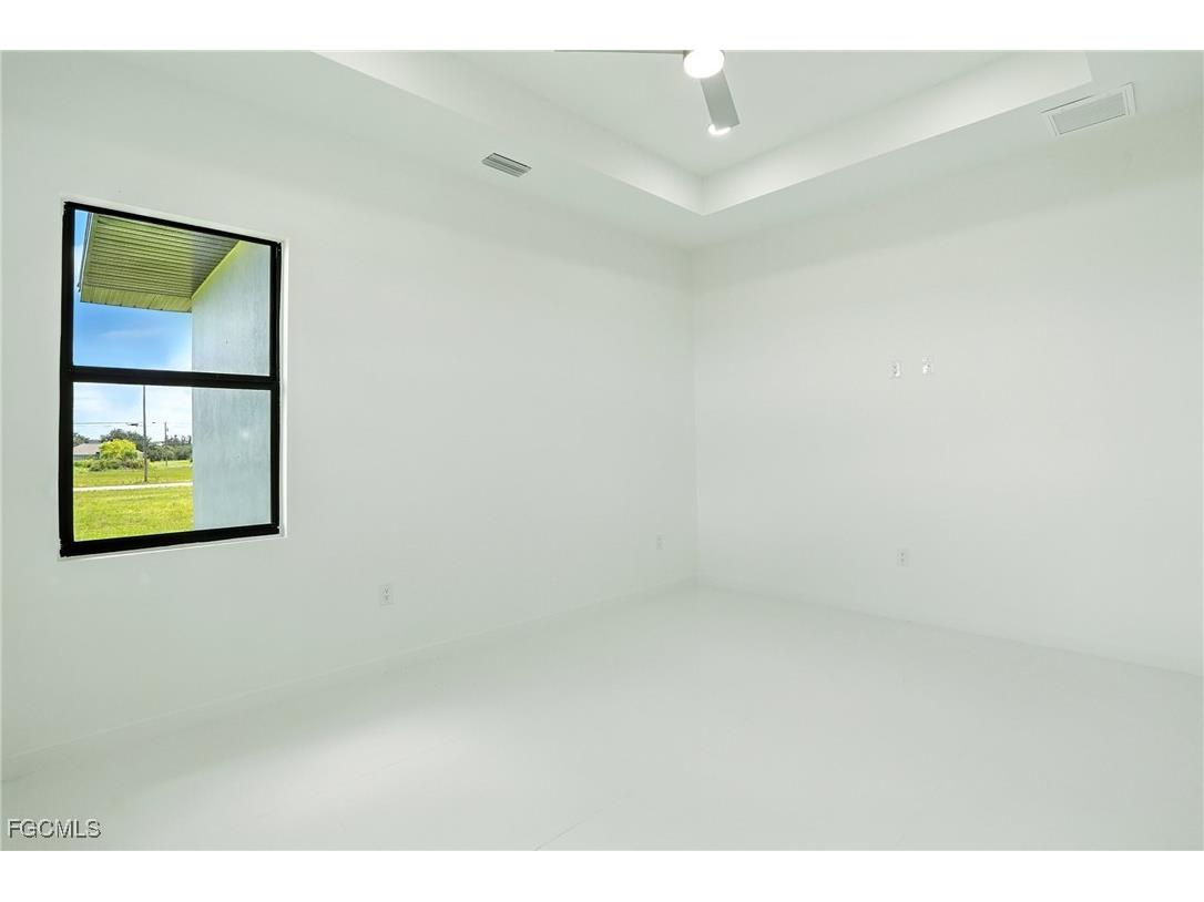 2725 Embers Parkway W Cape Coral FL 33993 2025003829 image16