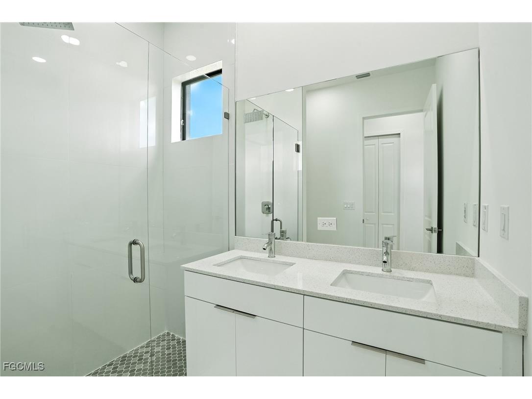 2725 Embers Parkway W Cape Coral FL 33993 2025003829 image18