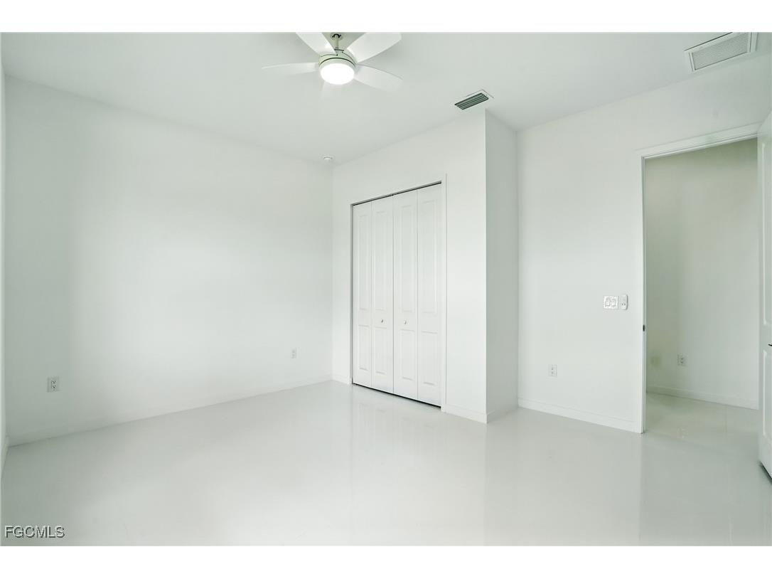 2725 Embers Parkway W Cape Coral FL 33993 2025003829 image20