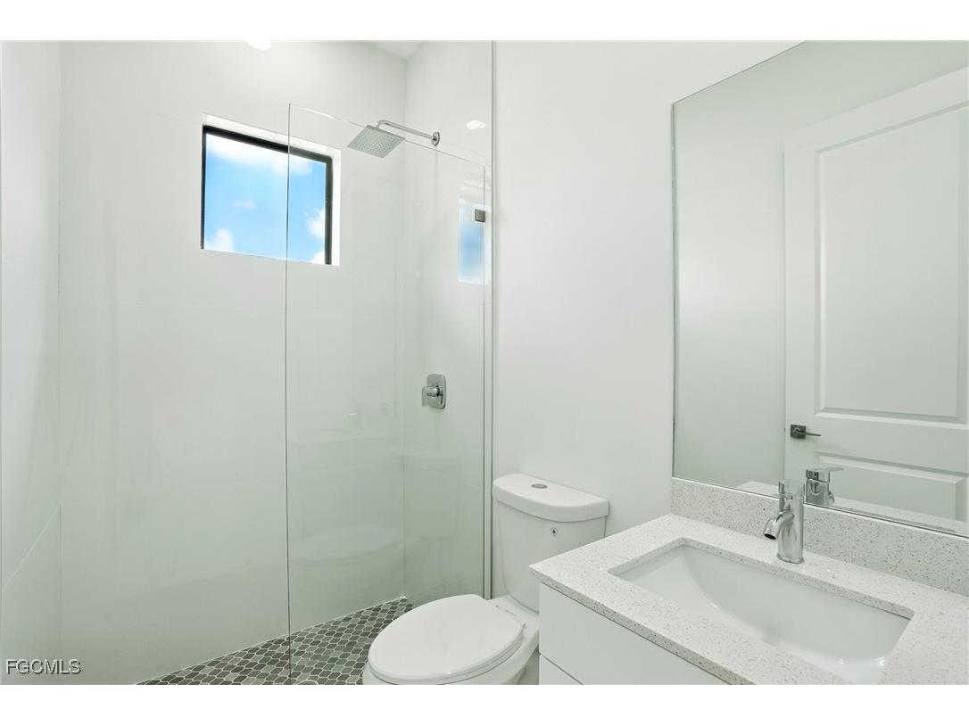 2725 Embers Parkway W Cape Coral FL 33993 2025003829 image21