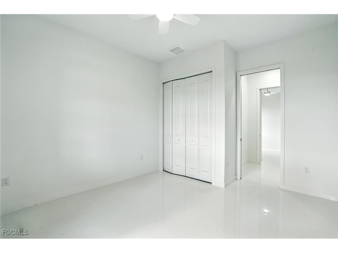 2725 Embers Parkway W Cape Coral FL 33993 2025003829 image23