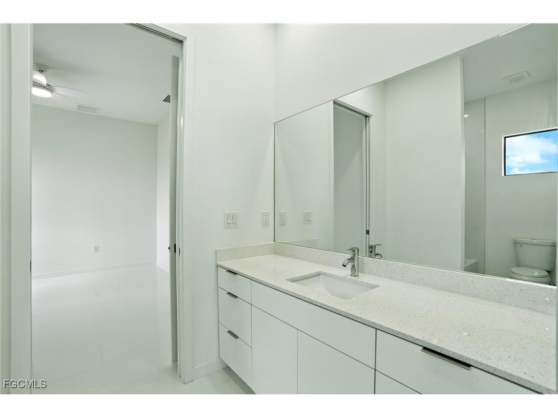 2725 Embers Parkway W Cape Coral FL 33993 2025003829 image24