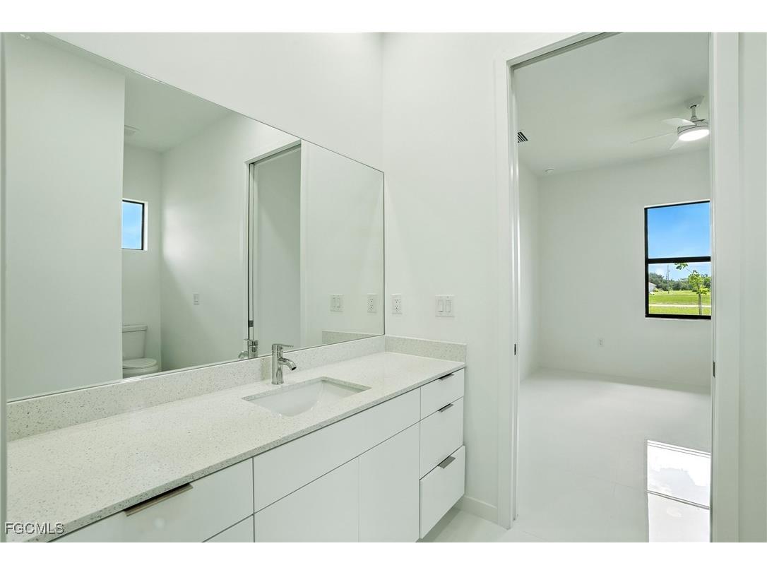 2725 Embers Parkway W Cape Coral FL 33993 2025003829 image26