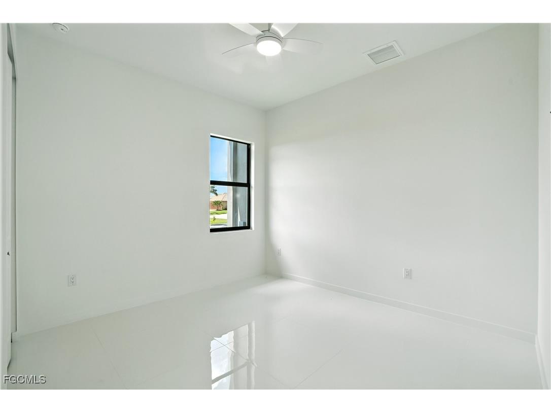 2725 Embers Parkway W Cape Coral FL 33993 2025003829 image27