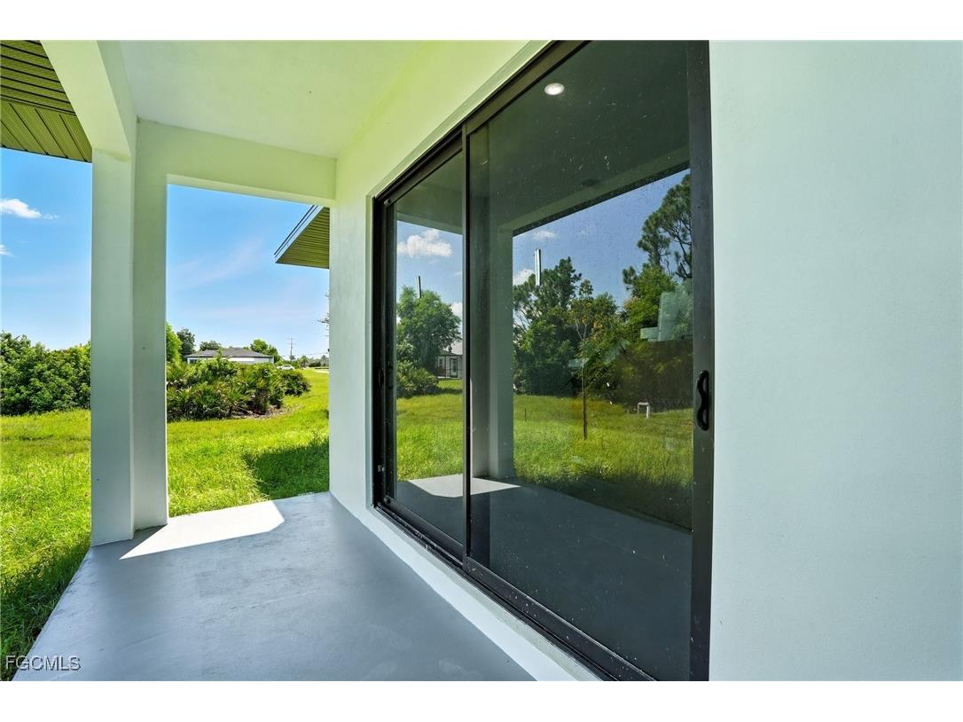 2725 Embers Parkway W Cape Coral FL 33993 2025003829 image31