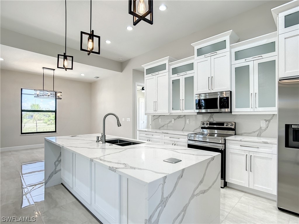 2725 NW 41st Place Cape Coral FL 33993 223071297 image1