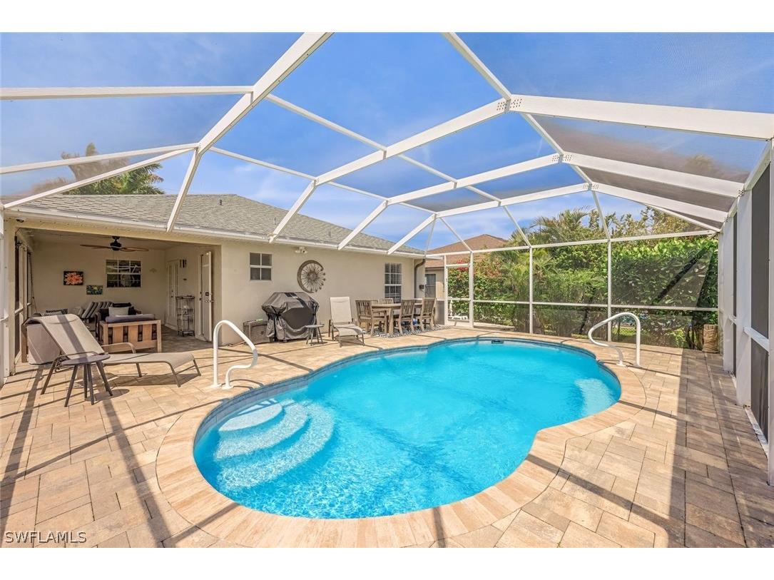 2725 SW 18th Avenue Cape Coral FL 33914 224026258 image1