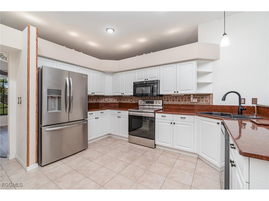 2725 SW 28th Place Cape Coral FL 33914 2025009100 image13