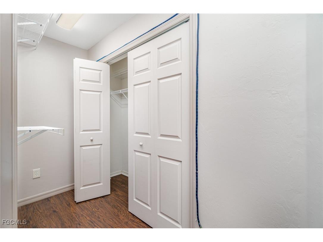 2725 SW 28th Place Cape Coral FL 33914 2025009100 image20