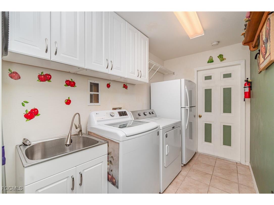 2725 SW 28th Place Cape Coral FL 33914 2025009100 image23