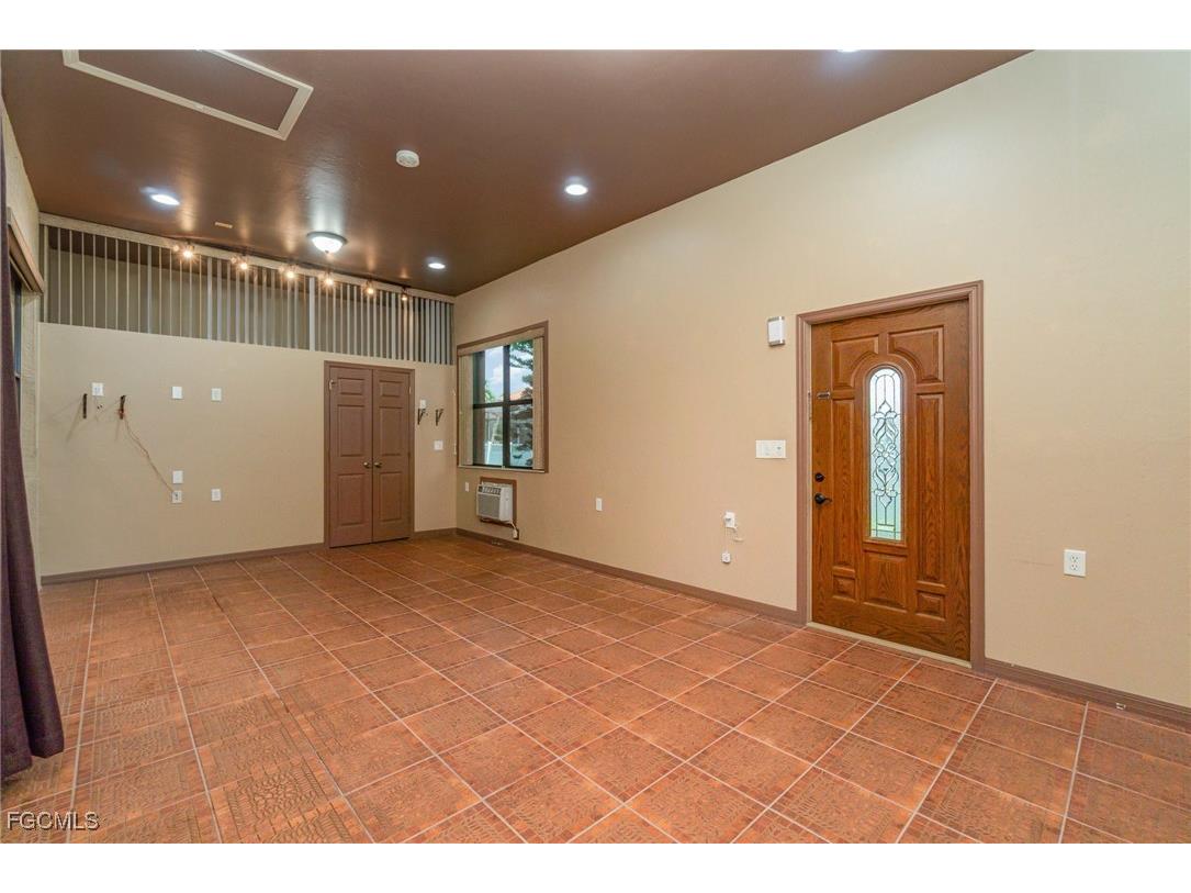 2725 SW 28th Place Cape Coral FL 33914 2025009100 image27