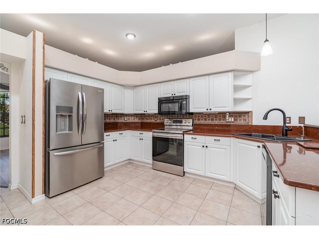 2725 SW 28th Place Cape Coral FL 33914 2026015629 image12