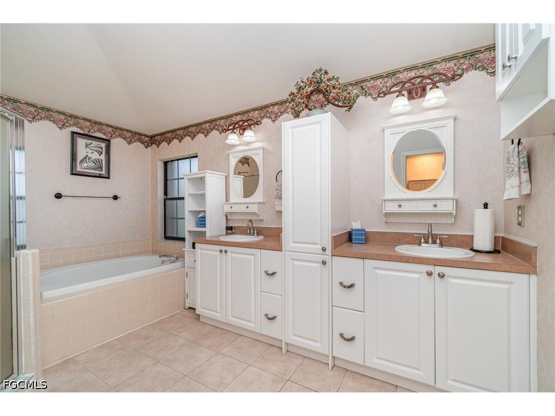 2725 SW 28th Place Cape Coral FL 33914 2026015629 image25