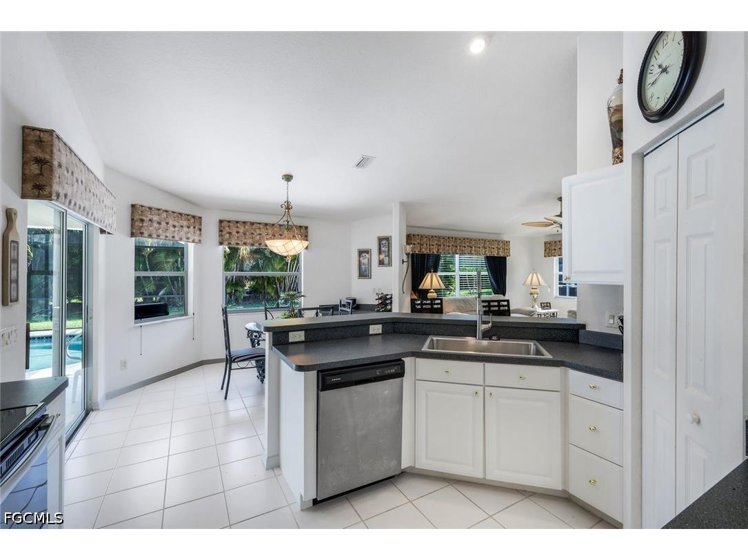2725 SW 46th Terrace Cape Coral FL 33914 2026020689 image15