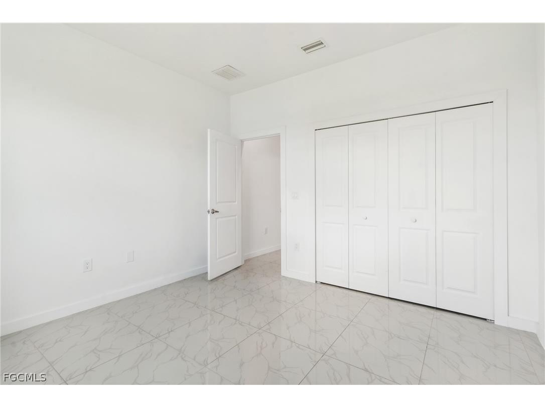 2725 SW Embers Terrace Cape Coral FL 33991 2026010327 image15