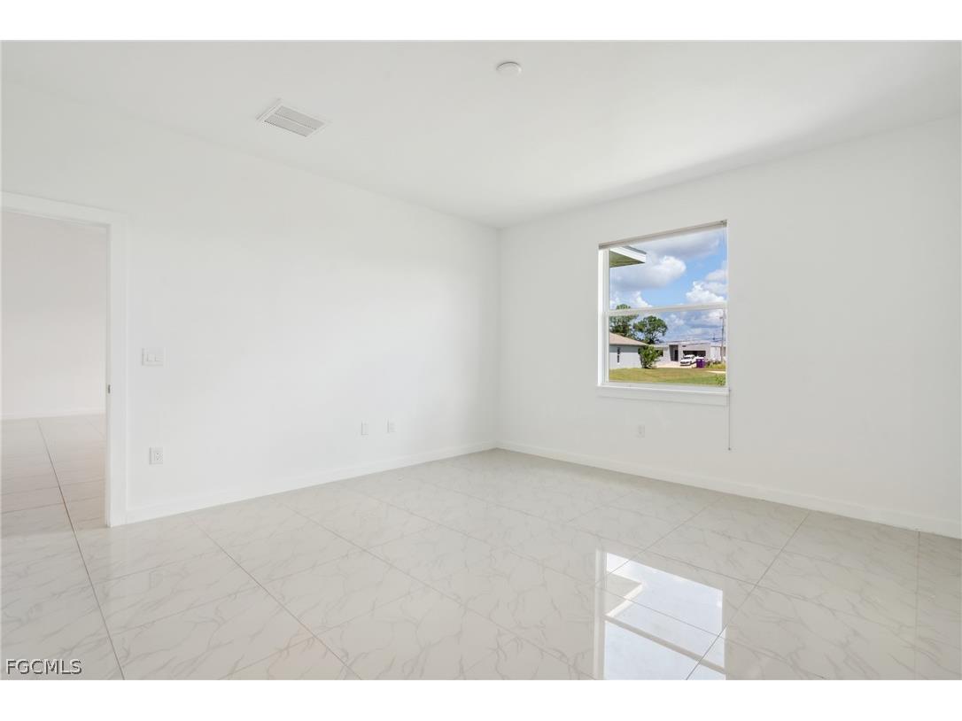 2725 SW Embers Terrace Cape Coral FL 33991 2026010327 image20