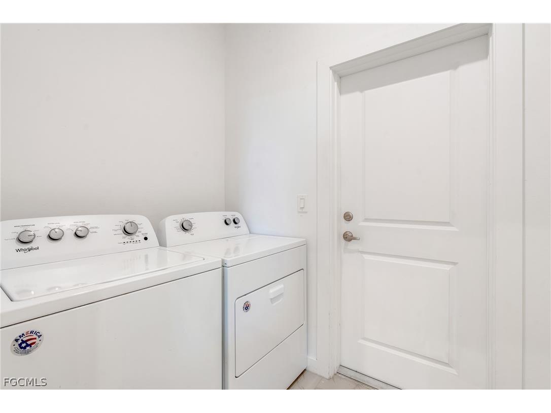 2725 SW Embers Terrace Cape Coral FL 33991 2026010327 image23