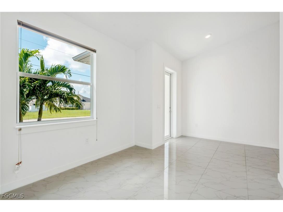 2725 SW Embers Terrace Cape Coral FL 33991 2026010327 image5