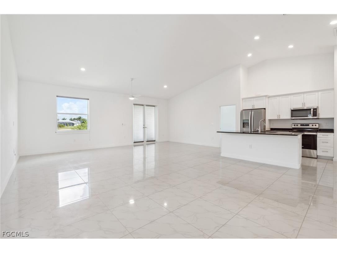 2725 SW Embers Terrace Cape Coral FL 33991 2026010327 image8