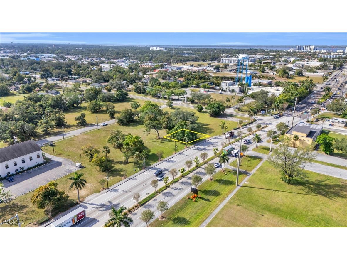 2726 Dr Martin Luther King Jr Boulevard Fort Myers FL 33916 2026001421 image3