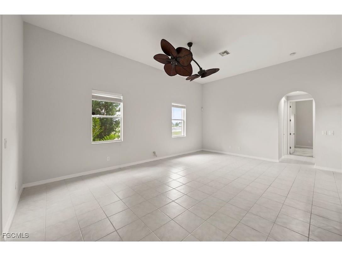 2727 NW 45th Place Cape Coral FL 33993 2025006094 image15