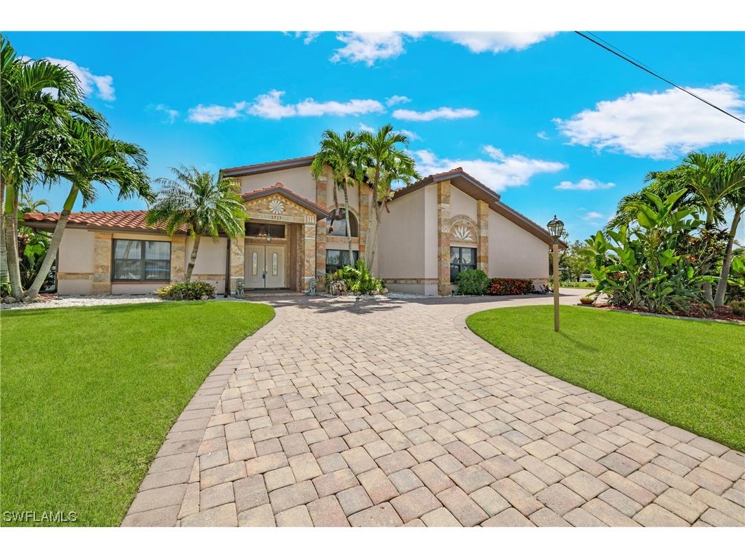 2727 SE 24th Place Cape Coral FL 33904 223058440 image1