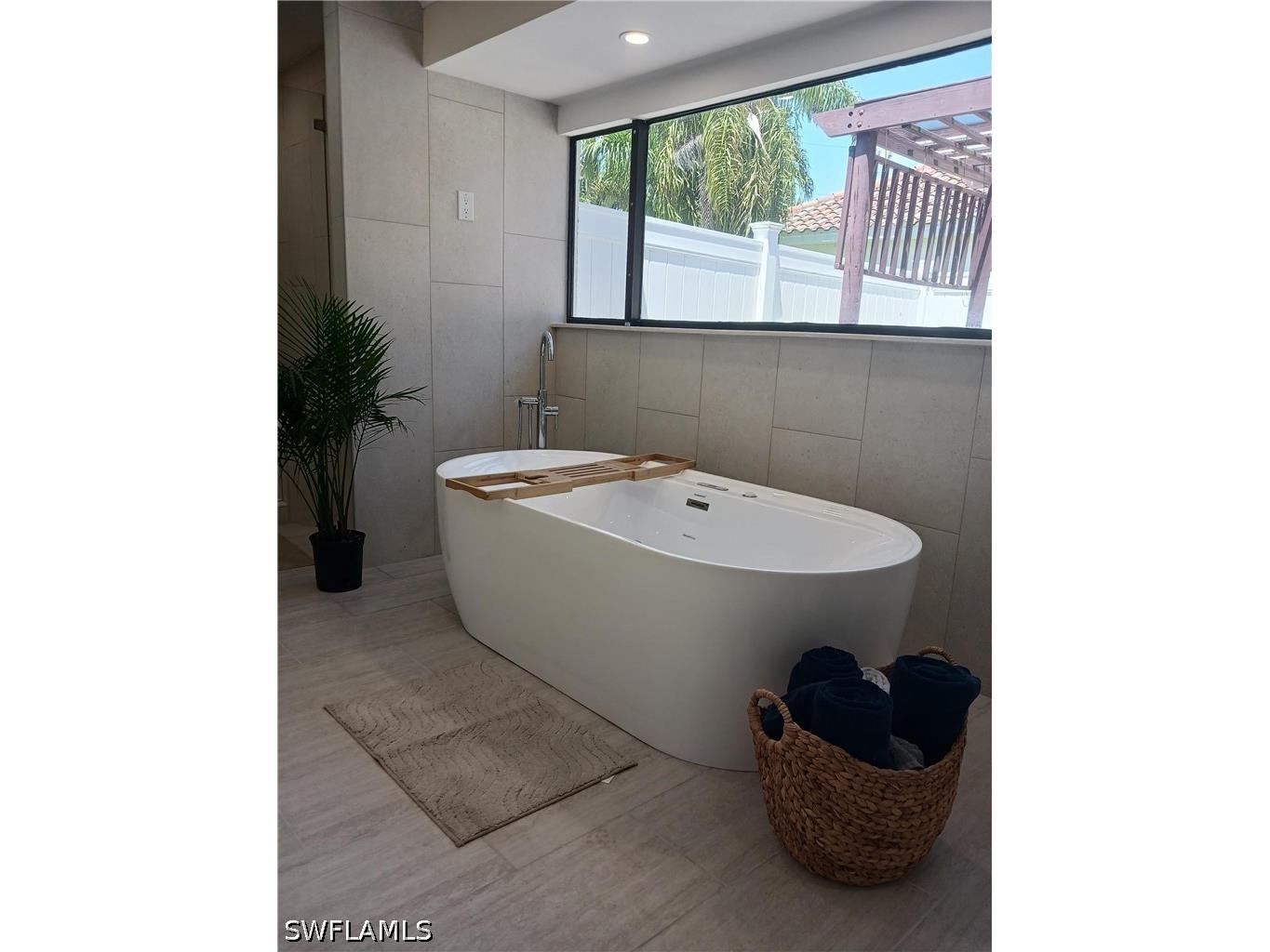 2727 SE 24th Place Cape Coral FL 33904 226023694 image8