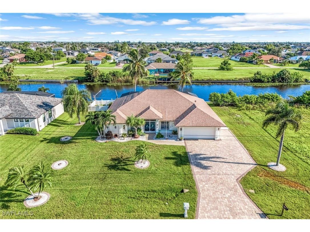 2727 SW 2nd Terrace Cape Coral FL 33991 224068842 image1