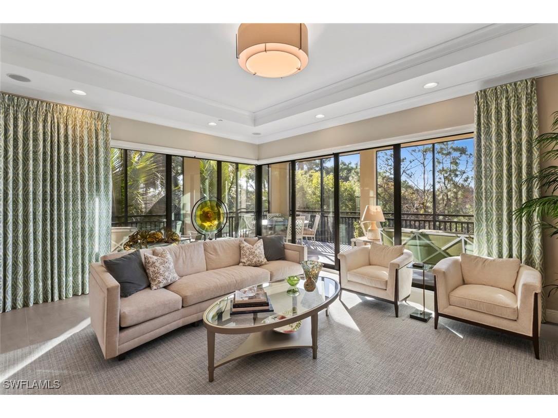 2727 Tiburon Boulevard E #201 Naples FL 34109 226002630 image1