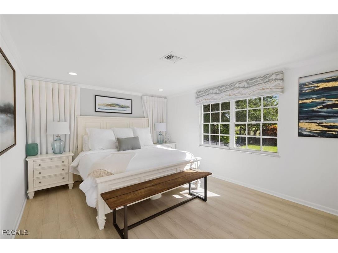 2728 Crayton Road Naples FL 34103 2025025285 image17