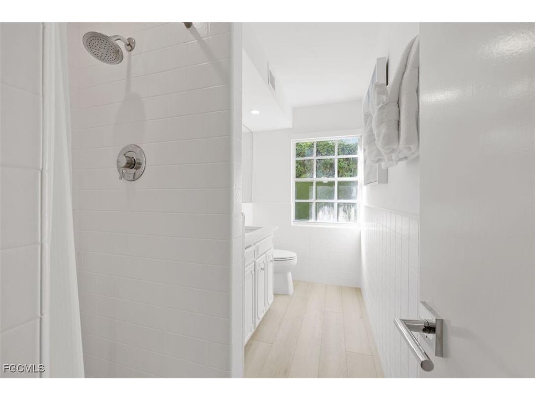 2728 Crayton Road Naples FL 34103 2025025285 image35