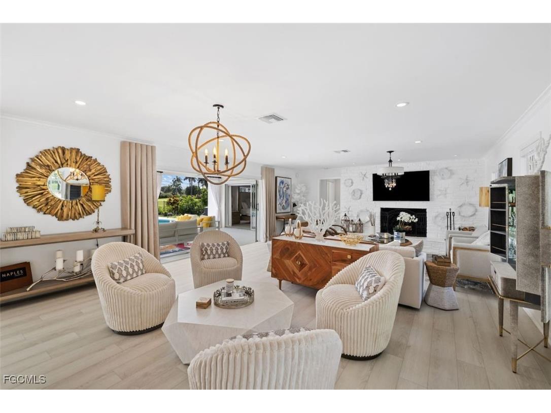 2728 Crayton Road Naples FL 34103 2025025285 image6