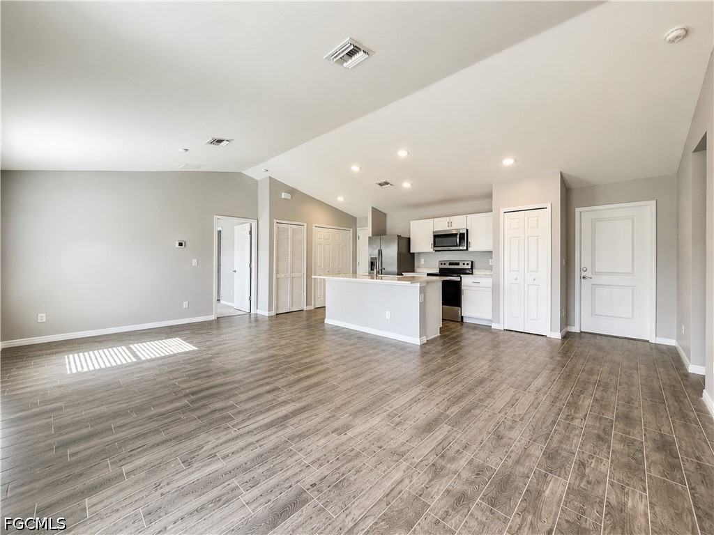 2728 NE 5th Place Cape Coral FL 33909 2026021065 image3