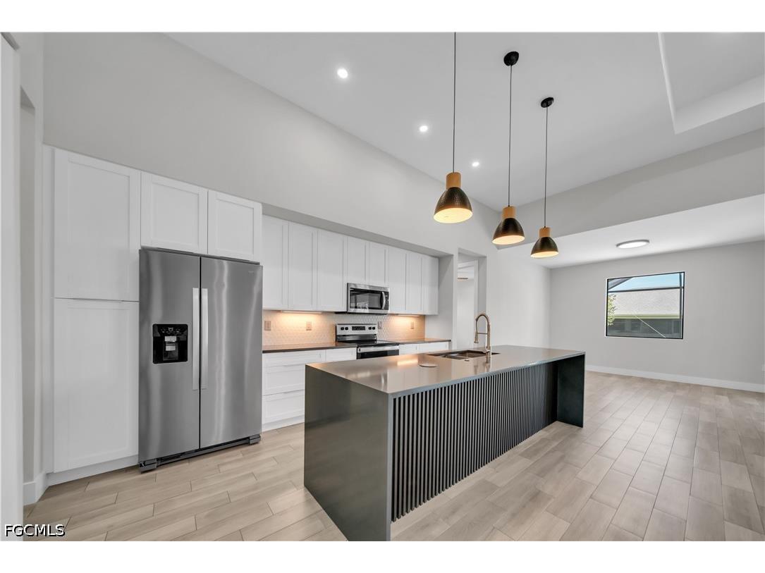 2728 SW 4th Lane Cape Coral FL 33991 2026023153 image3