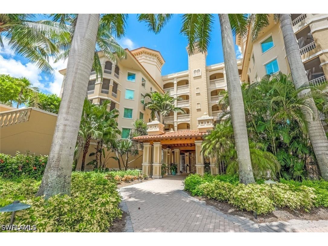 2728 Tiburon Boulevard E #105 Naples FL 34109 226021662 image1