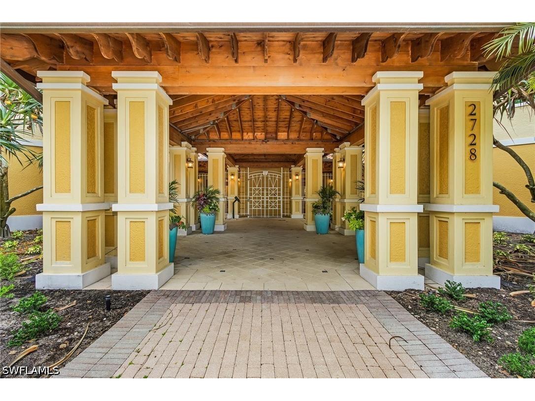 2728 Tiburon Boulevard E #401 Naples FL 34109 226023566 image2