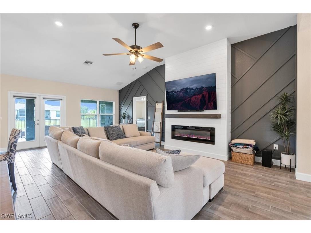 27289 Tierra Del Fuego Circle Punta Gorda FL 33983 223059529 image1