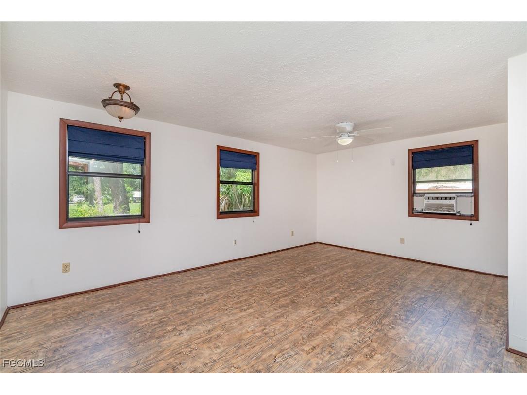 2729 Broadway Fort Myers FL 33901 2025012873 image35