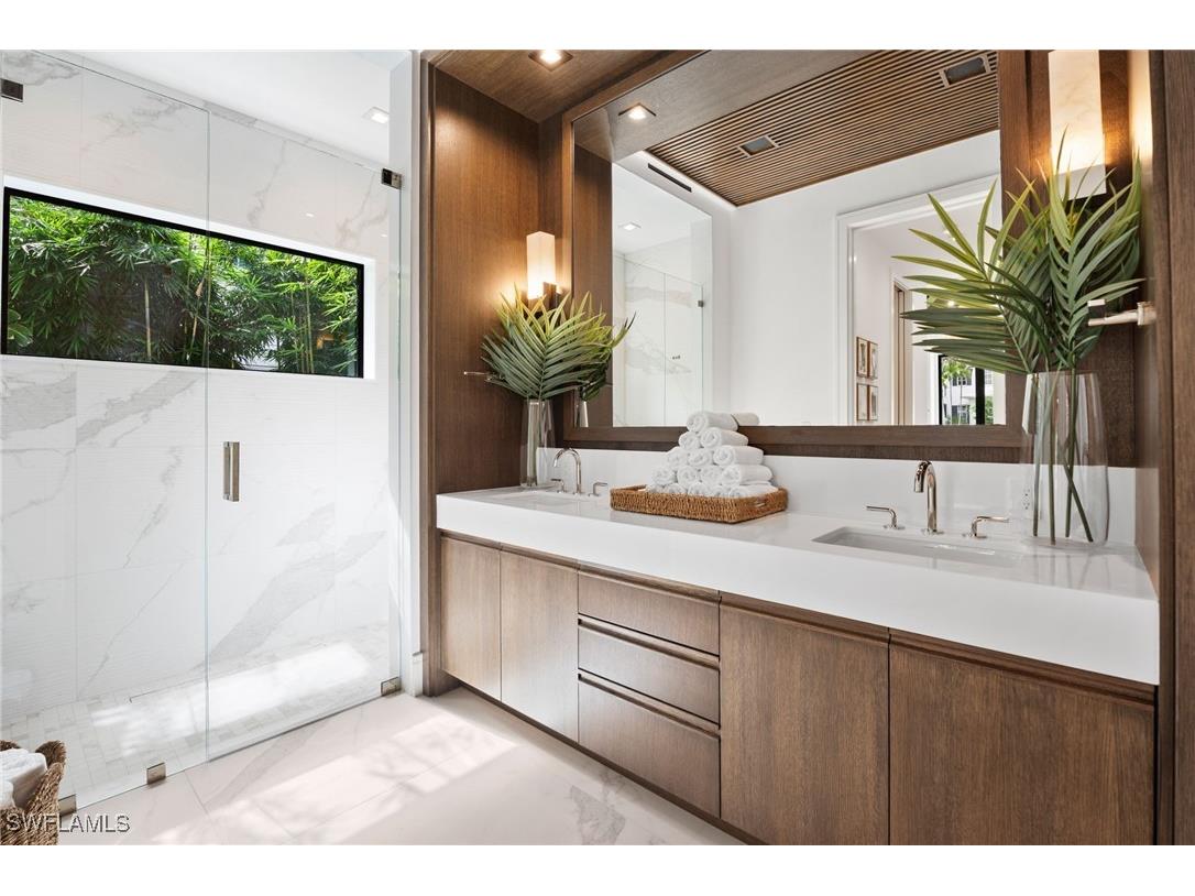 273 10th Avenue S Naples FL 34102 225068377 image10