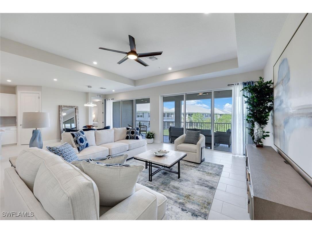 273 Indies Drive E #202 Naples FL 34114 225028459 image1