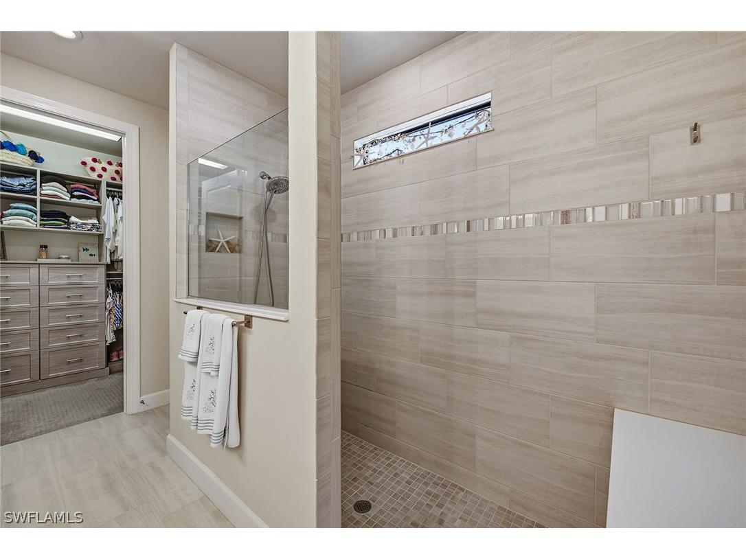 2730 Aviamar Circle Naples FL 34114 226007676 image14