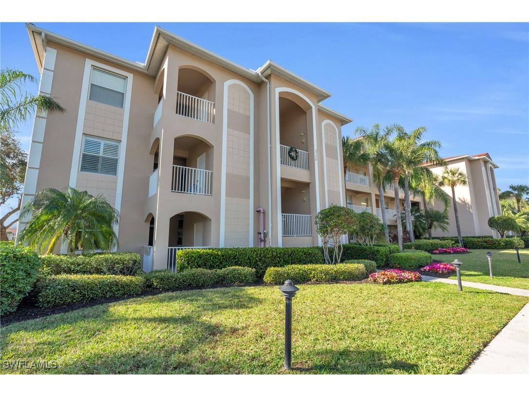 2730 Cypress Trace Circle #2812 Naples FL 34119 225071286 image1