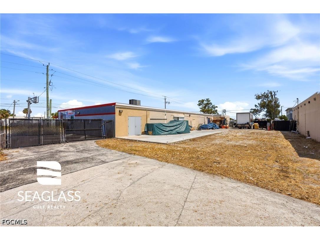 2730 Fowler Street Fort Myers FL 33901 2026022904 image11