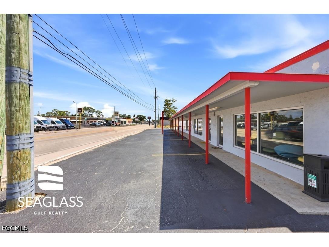2730 Fowler Street Fort Myers FL 33901 2026022904 image6