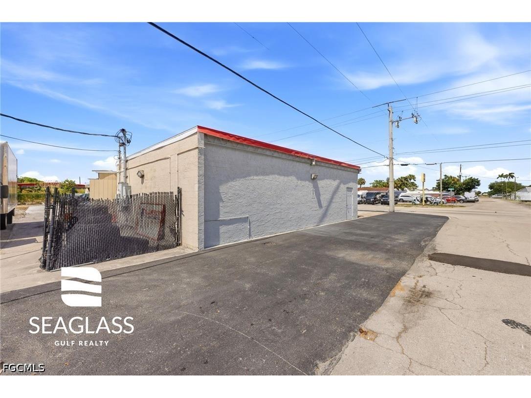 2730 Fowler Street Fort Myers FL 33901 2026022904 image9