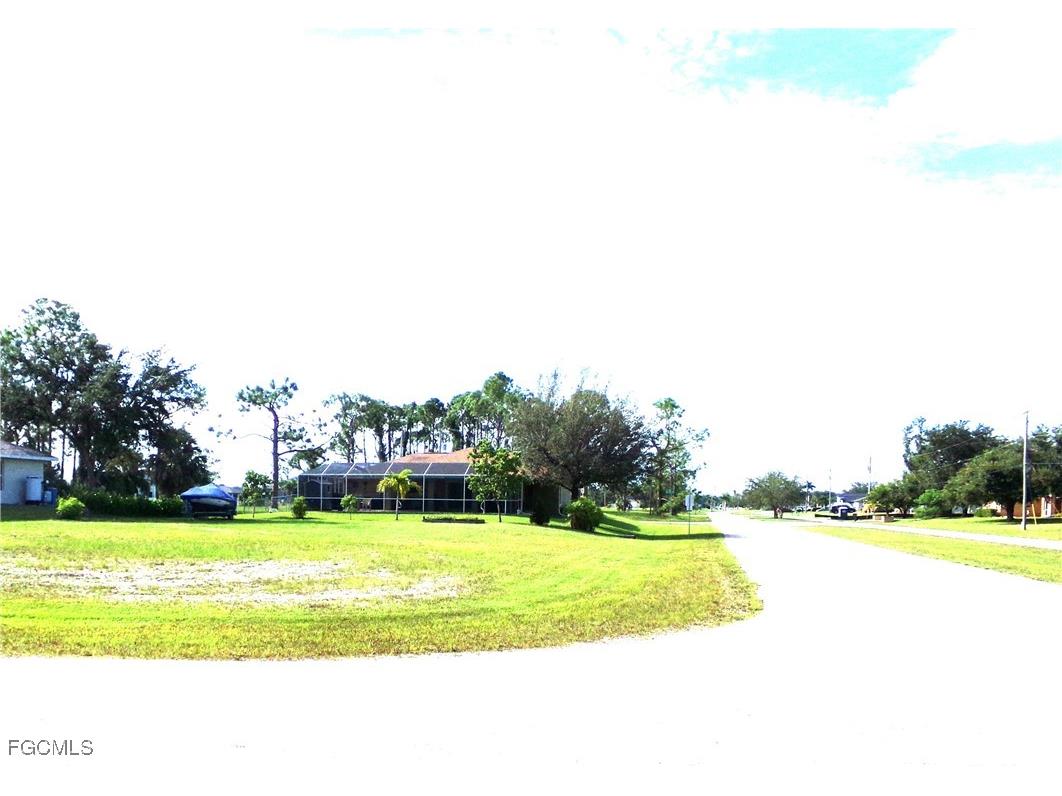 2730 NW 22nd Terrace Cape Coral FL 33993 2026000115 image3