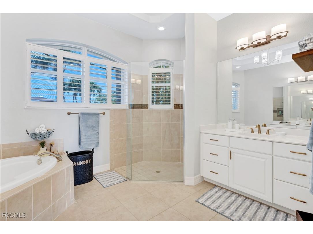 2730 NW 42nd Place Cape Coral FL 33993 2025020760 image20